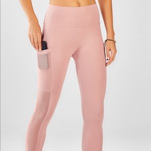 pink leggings with pockets